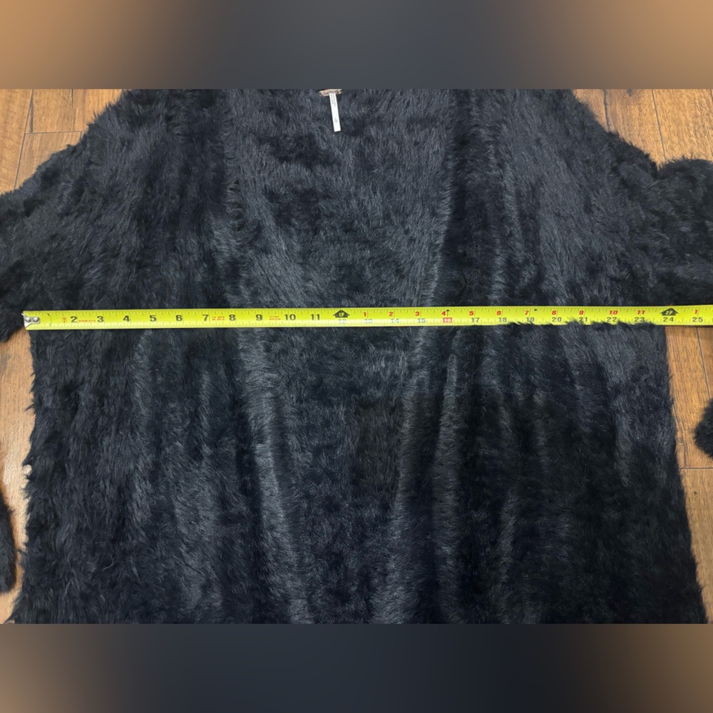 Free People Faux Fur Cardigan Sweater in Black, Women’s Size Large - Picture 10 of 10
